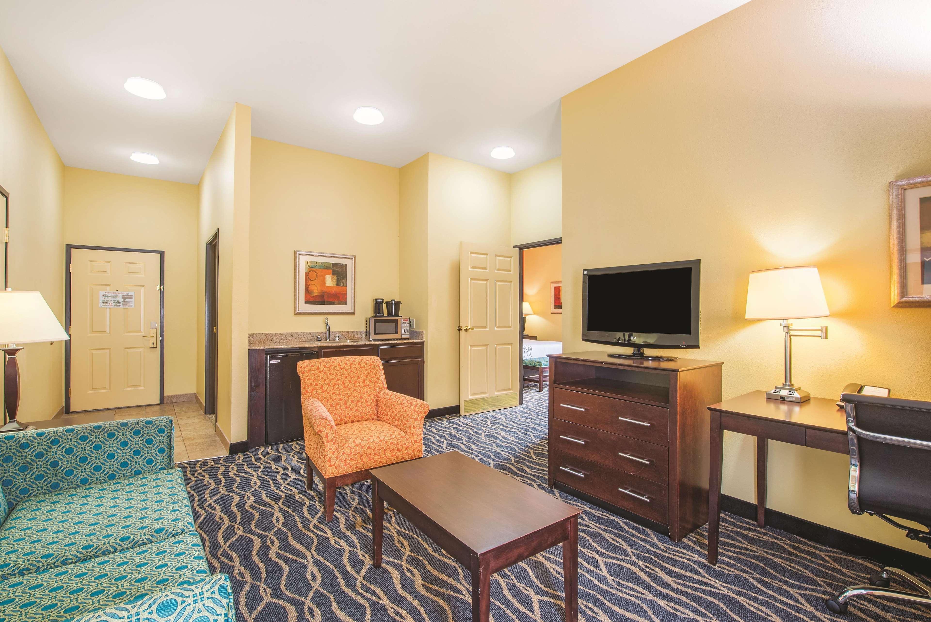 La Quinta By Wyndham Tulsa Airport / Expo Square Hotel Bagian luar foto